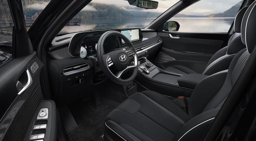 The interior of a 2025 Hyundai Palisade is shown.