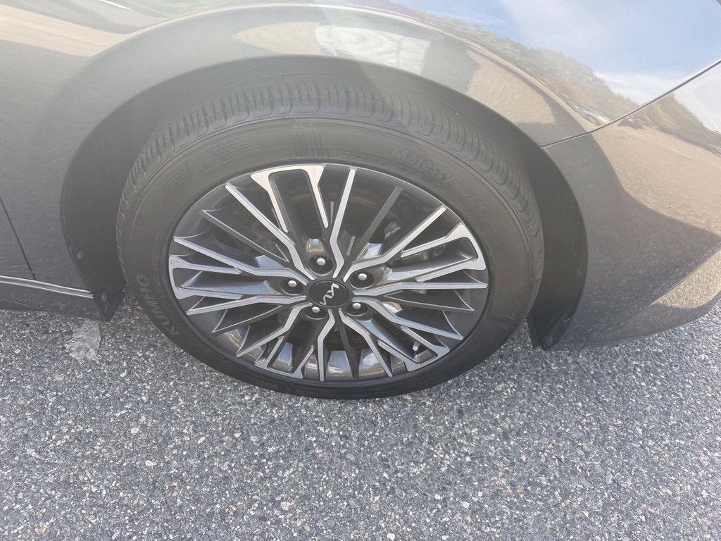 2024 Kia Forte GT-Line Premium package
