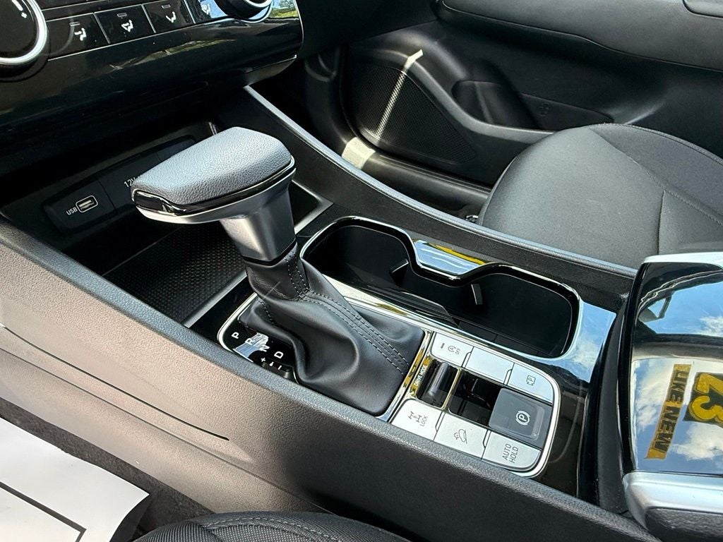 2023 Hyundai TUCSON SE