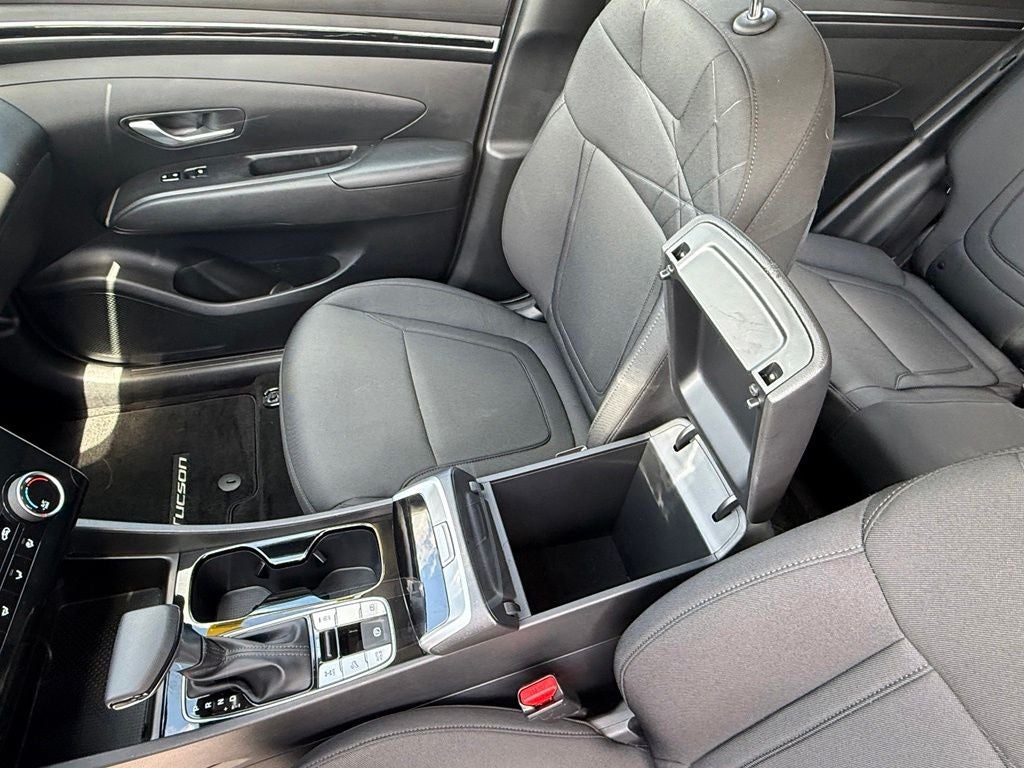 2023 Hyundai TUCSON SE
