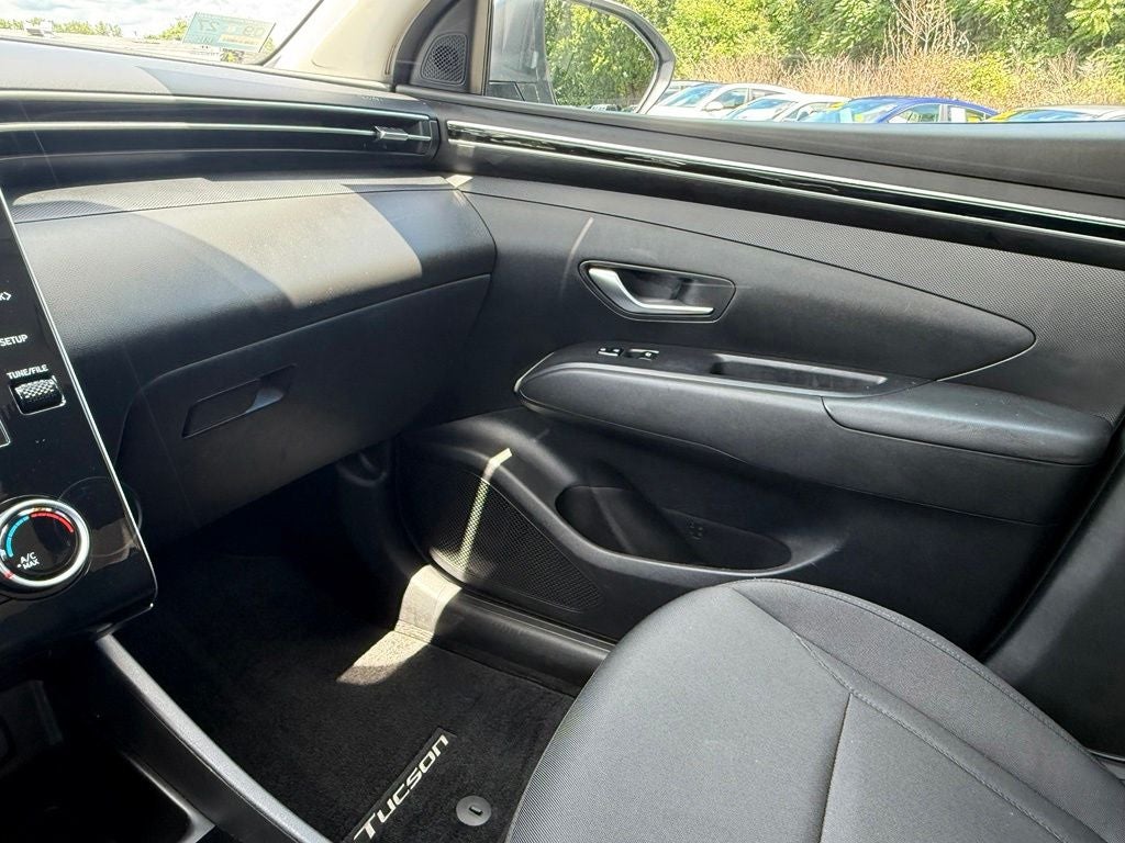 2023 Hyundai TUCSON SE