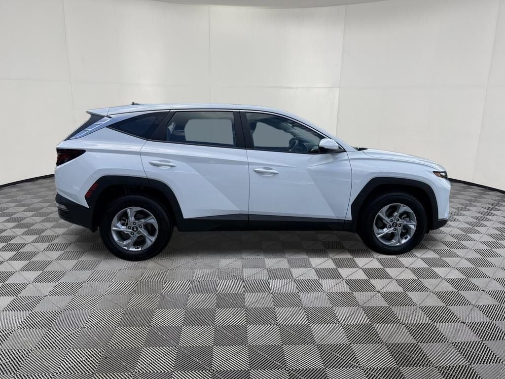 2023 Hyundai TUCSON SE