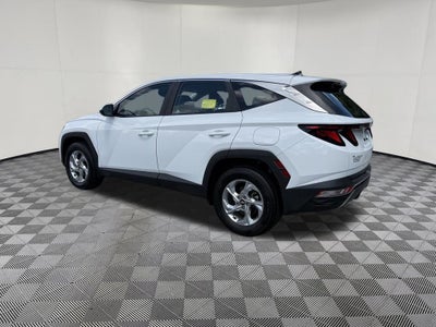 2023 Hyundai TUCSON SE