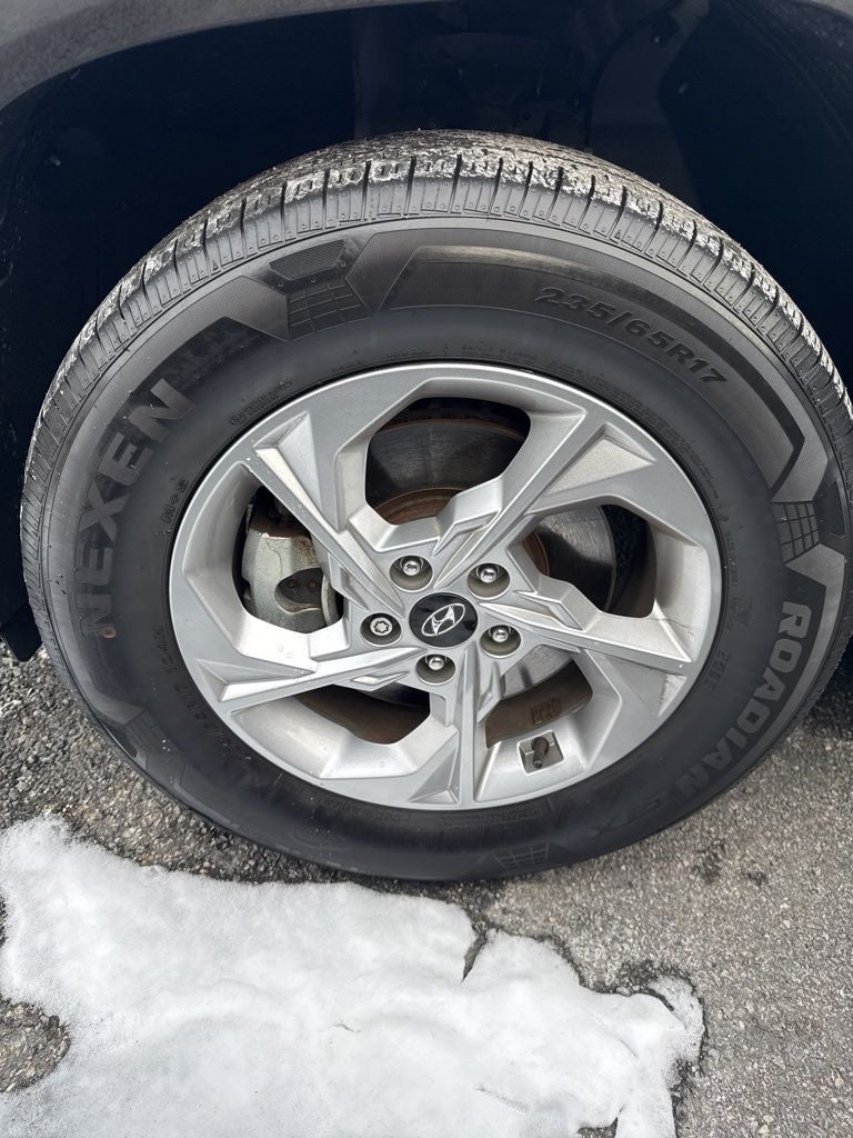 2022 Hyundai TUCSON SE