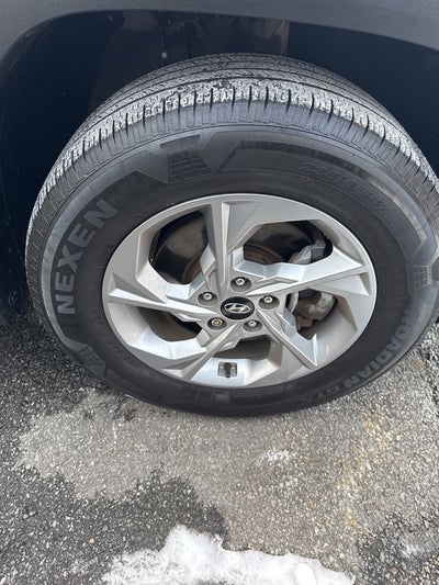 2022 Hyundai TUCSON SE