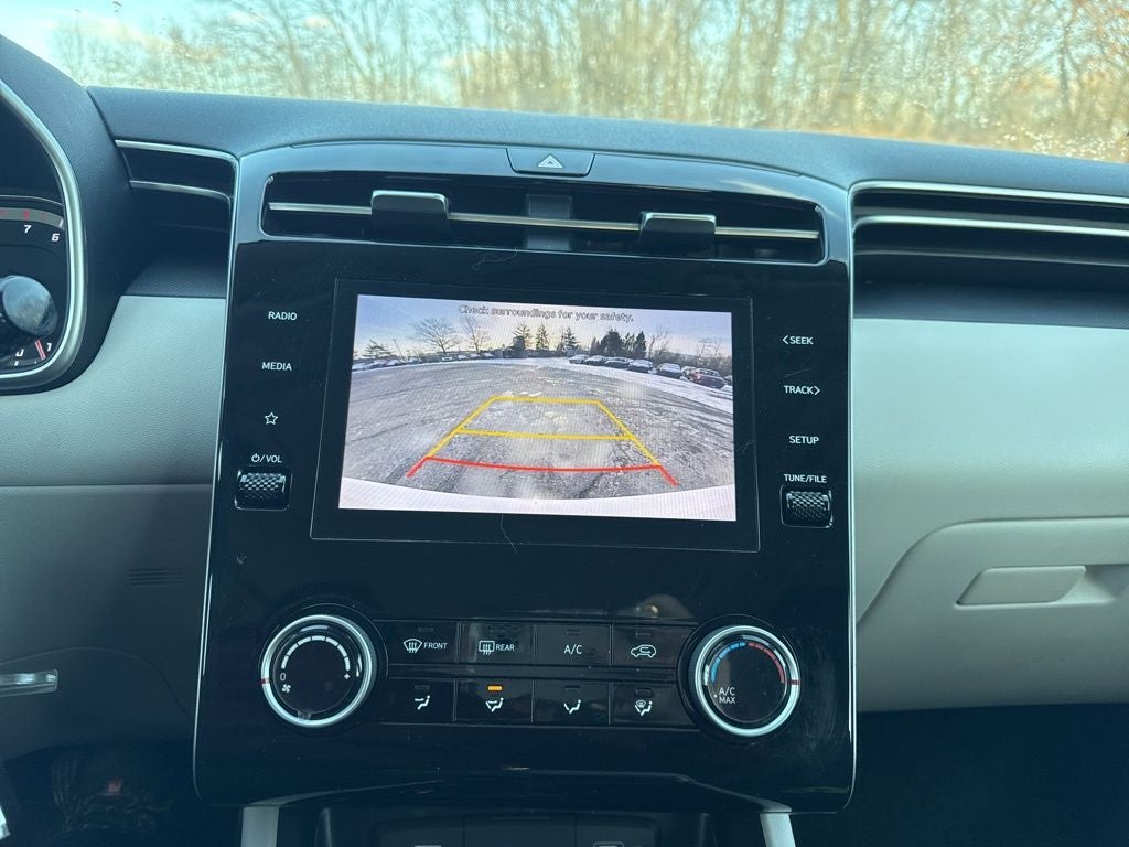 2022 Hyundai TUCSON SE