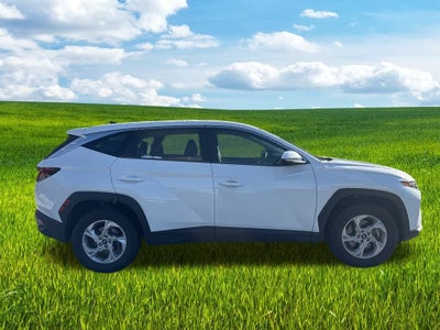 2022 Hyundai TUCSON SE