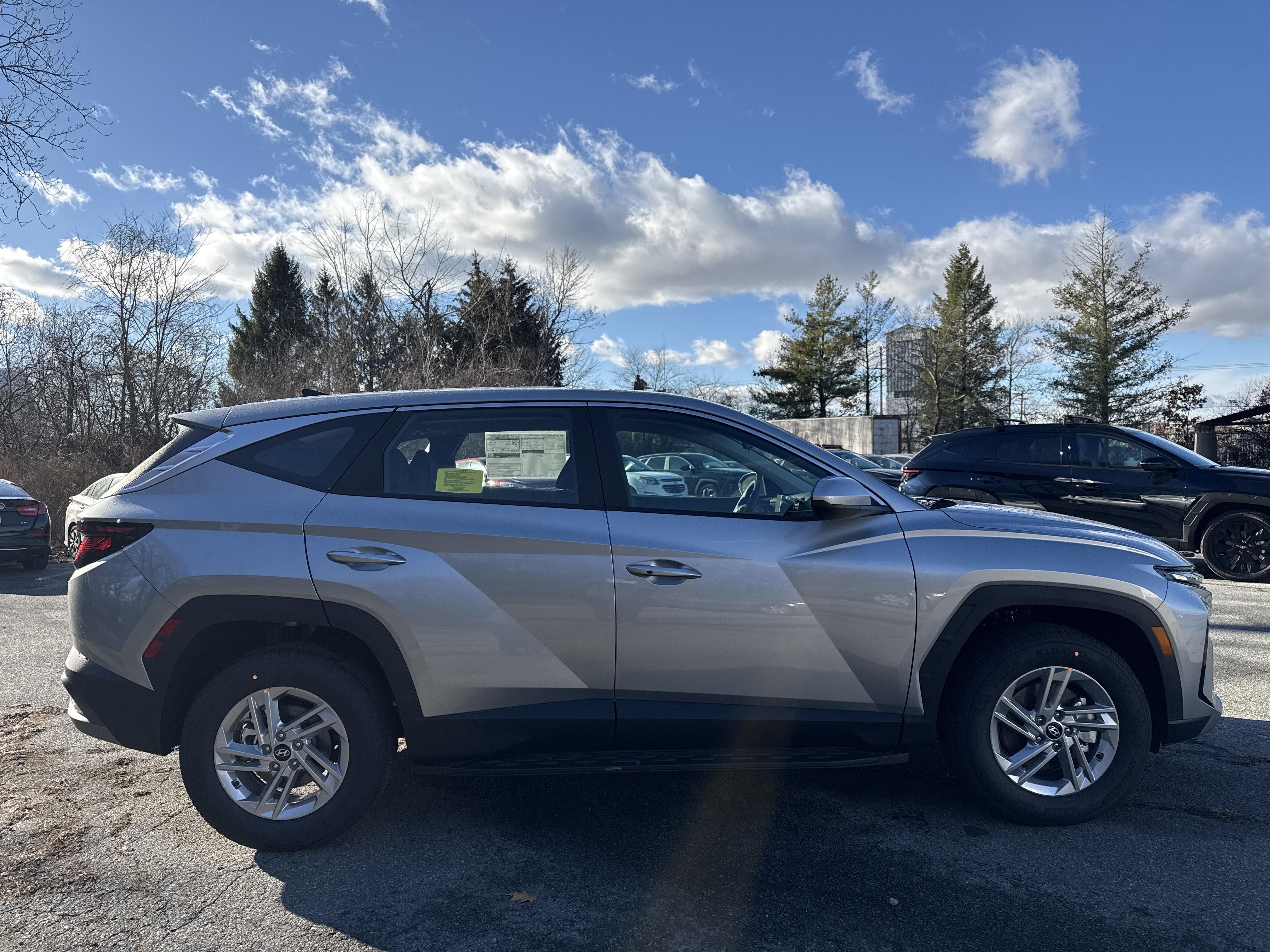 2026 Hyundai TUCSON SE