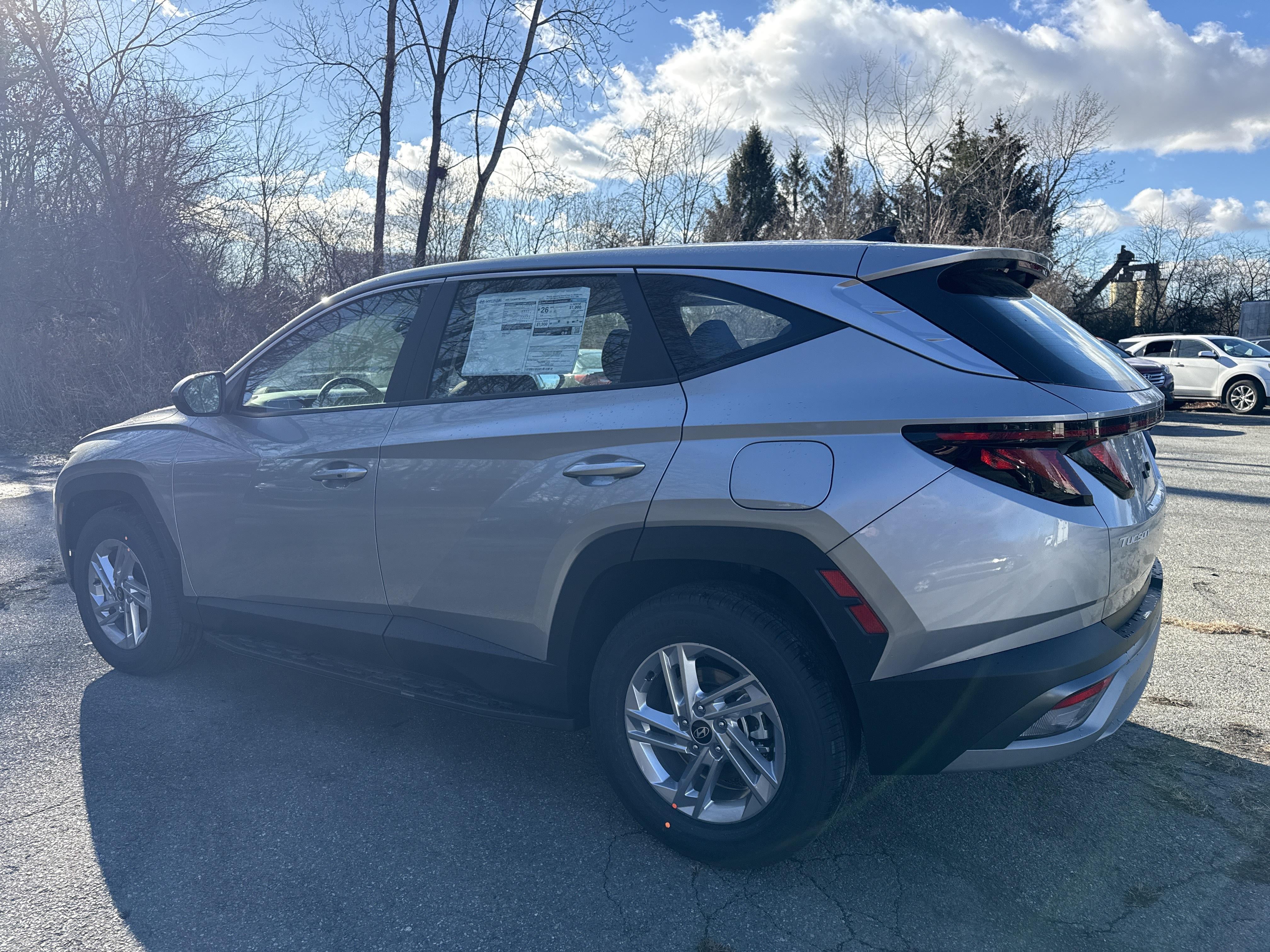 2026 Hyundai TUCSON SE