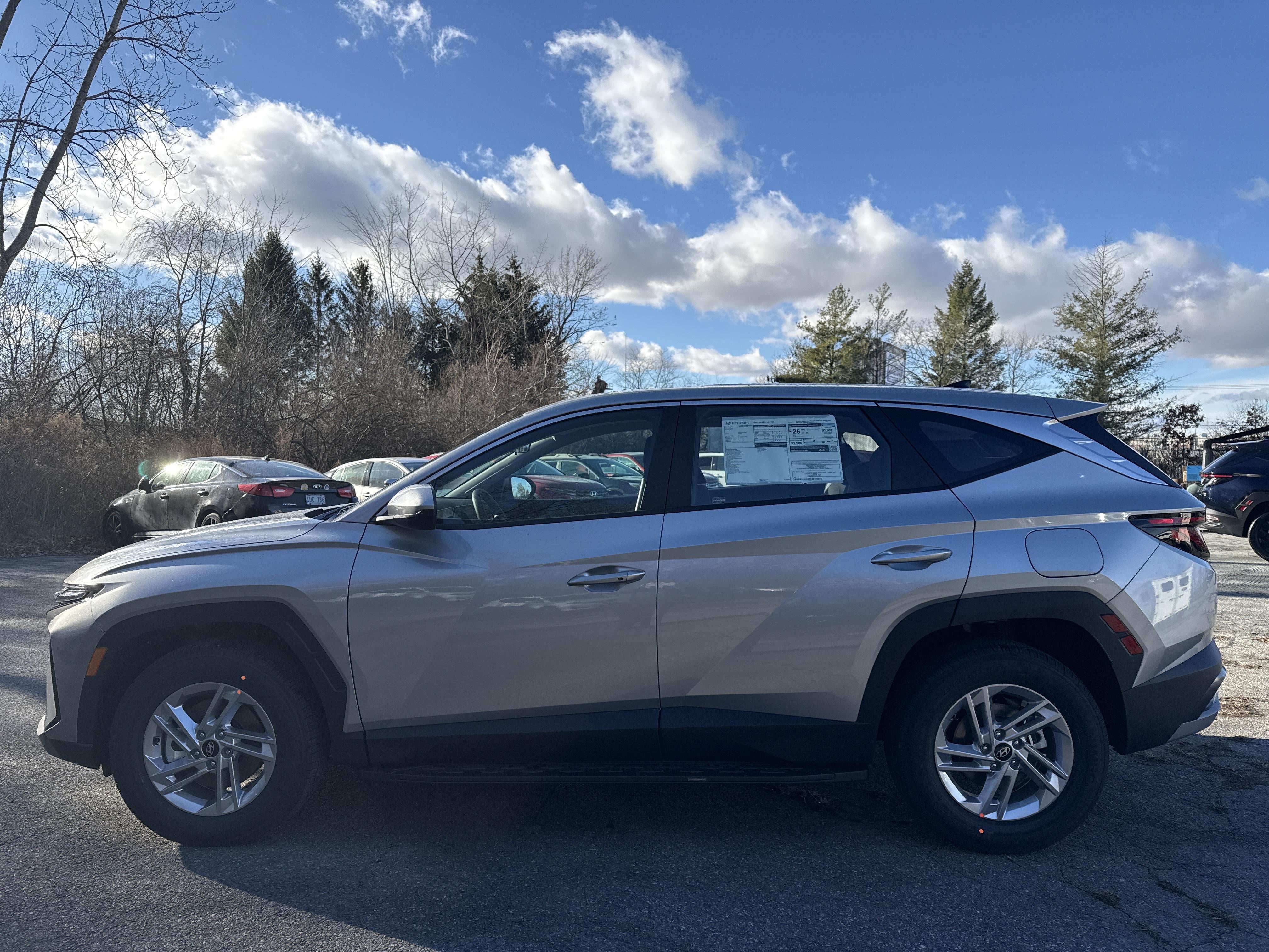 2026 Hyundai TUCSON SE