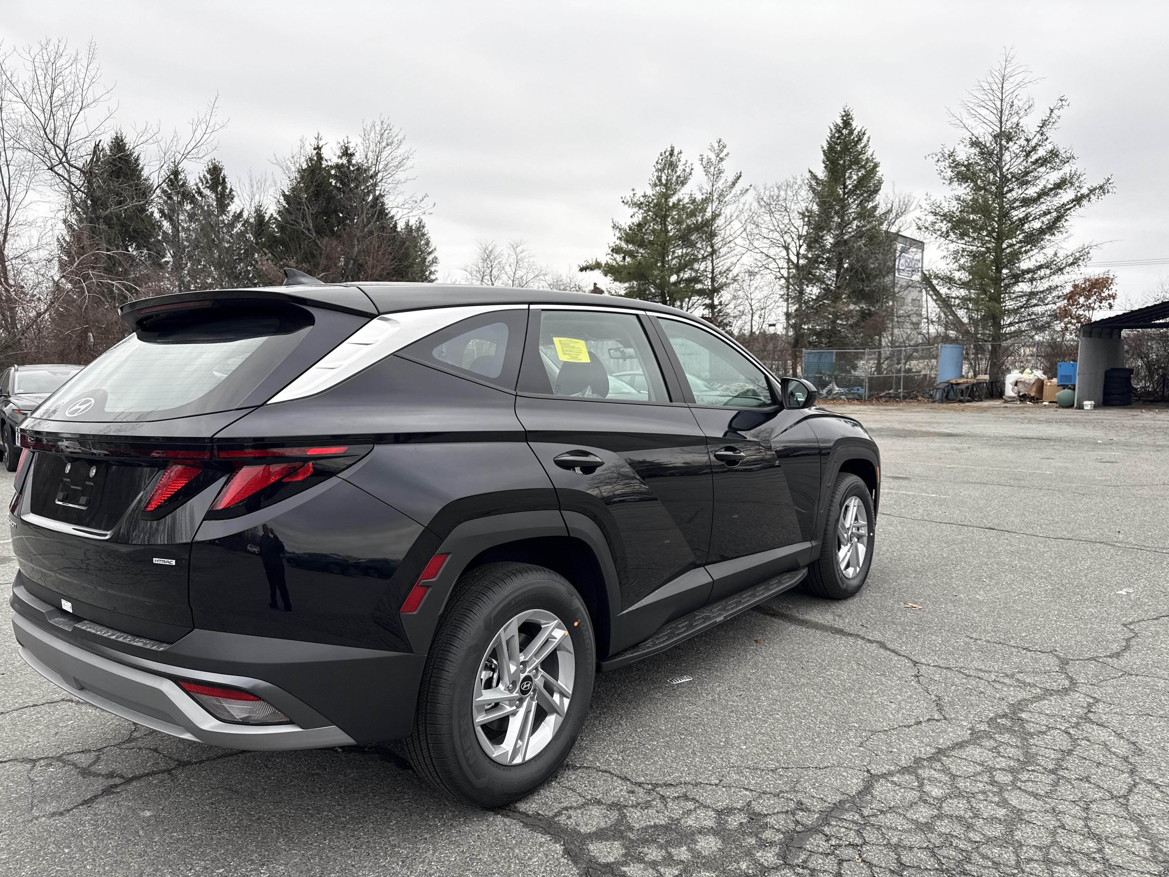 2026 Hyundai TUCSON SE