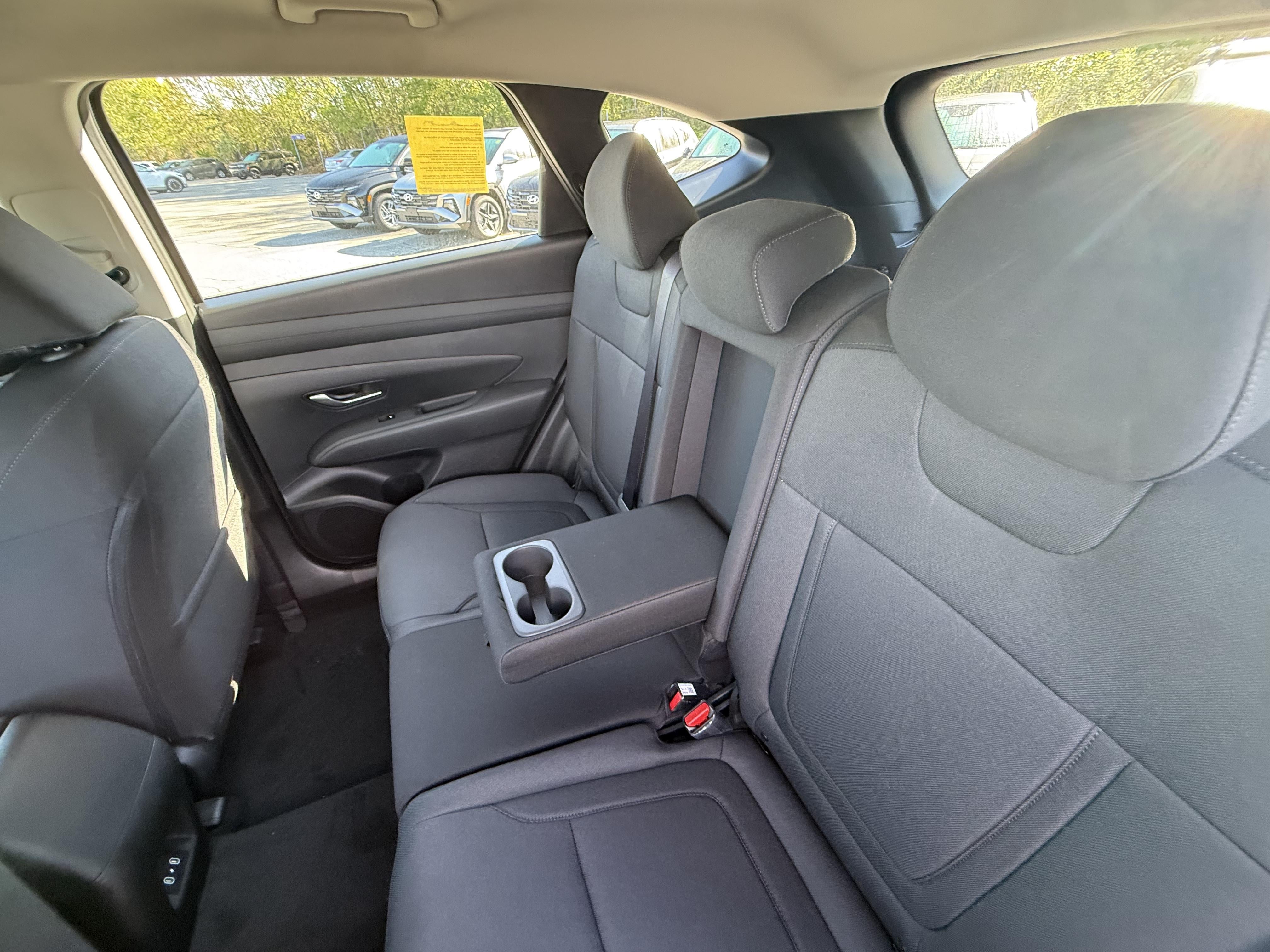 2026 Hyundai TUCSON SE