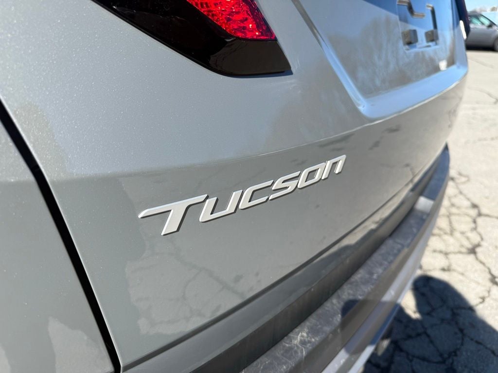 2026 Hyundai TUCSON SE