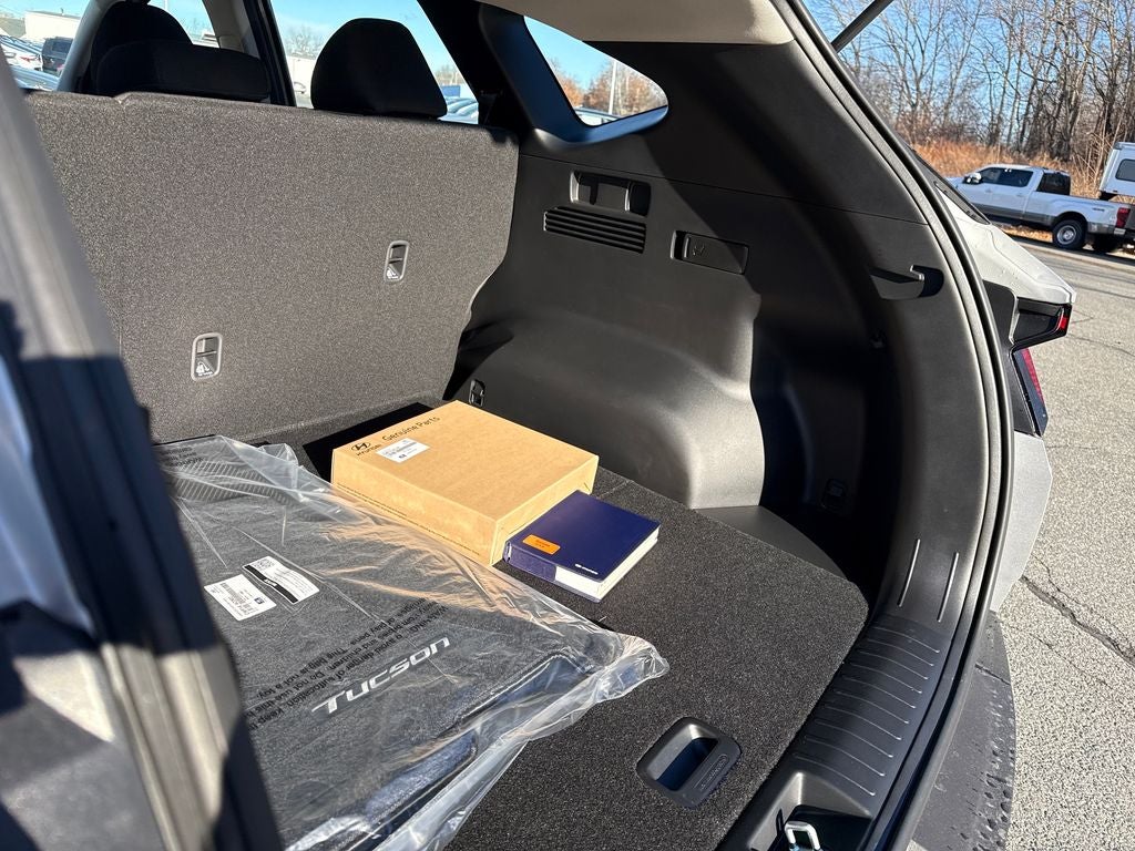 2026 Hyundai TUCSON SE