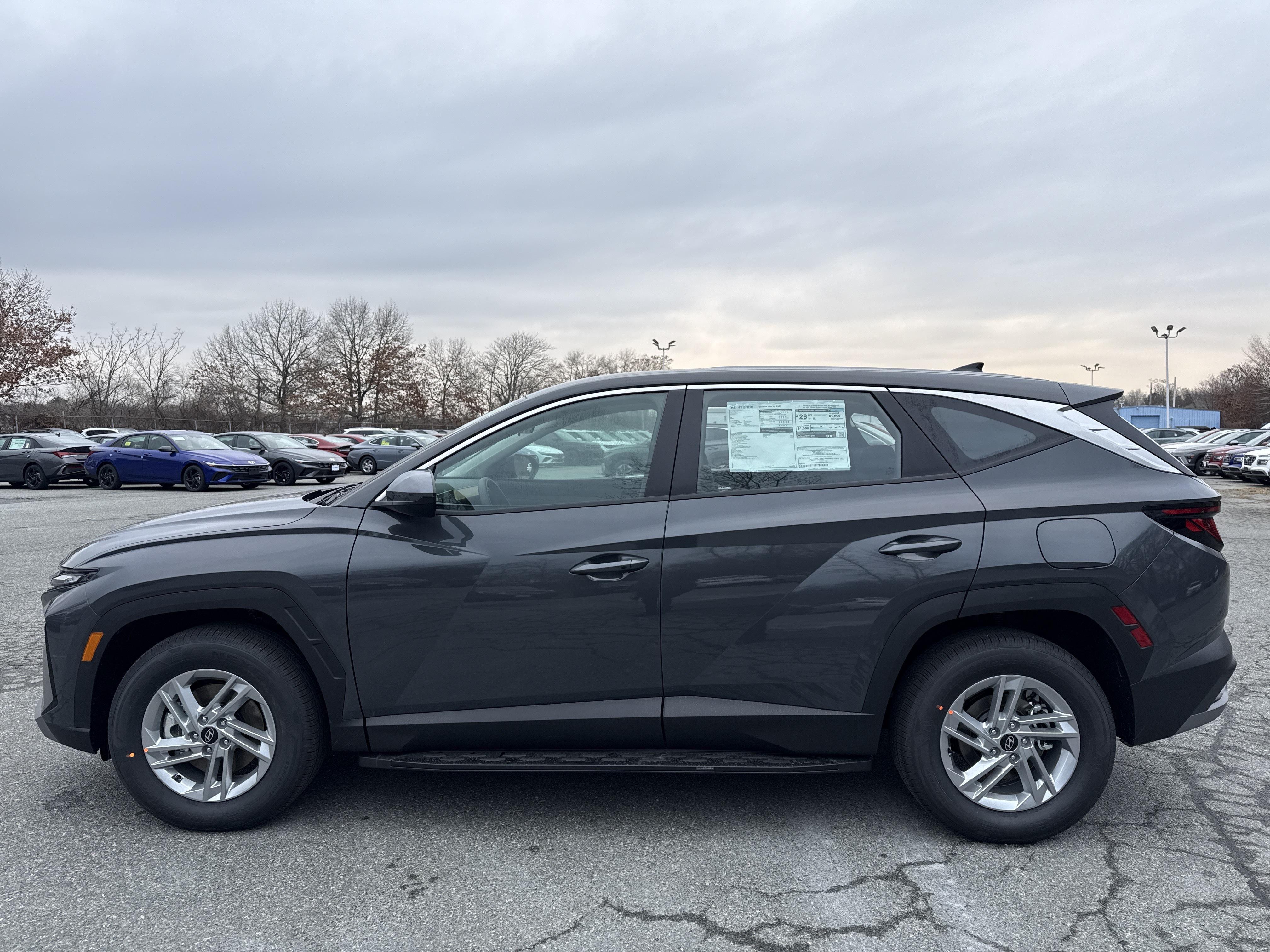 2026 Hyundai TUCSON SE