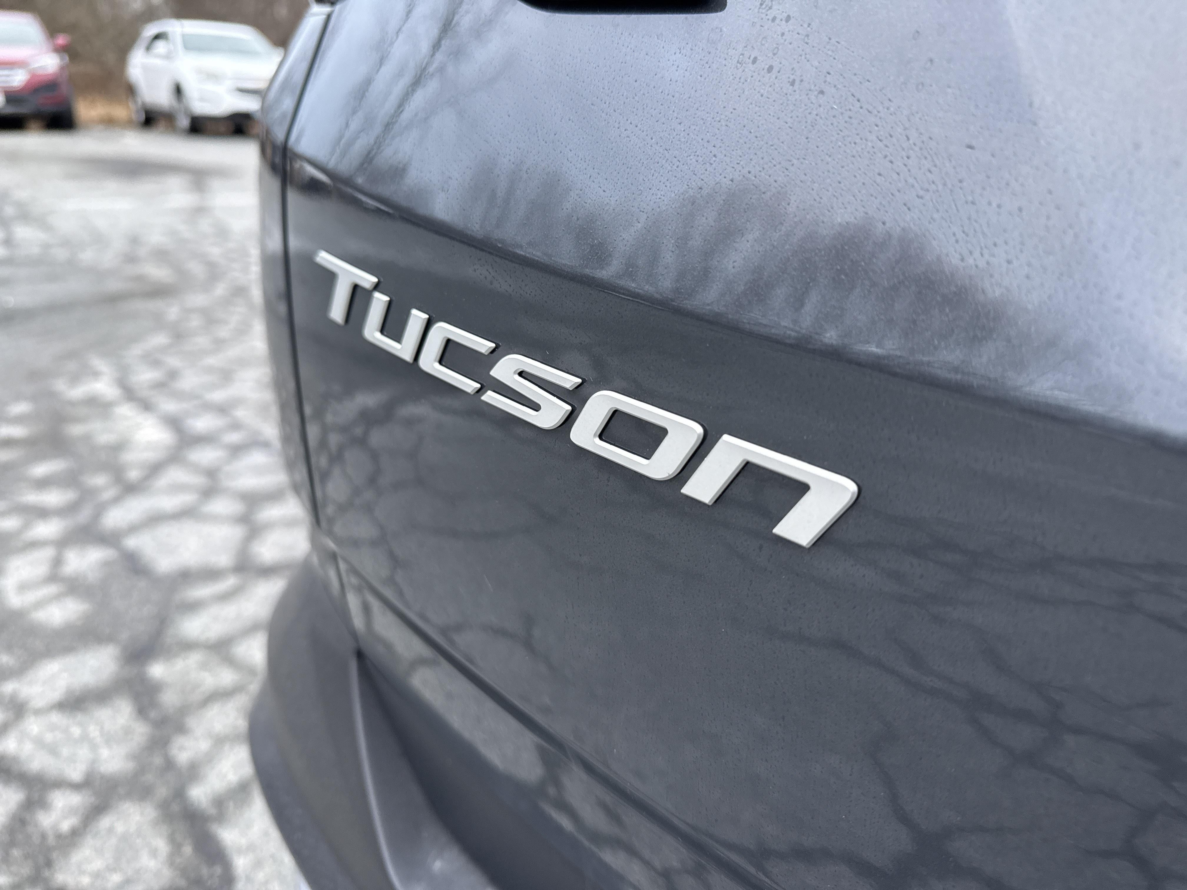 2026 Hyundai TUCSON SE