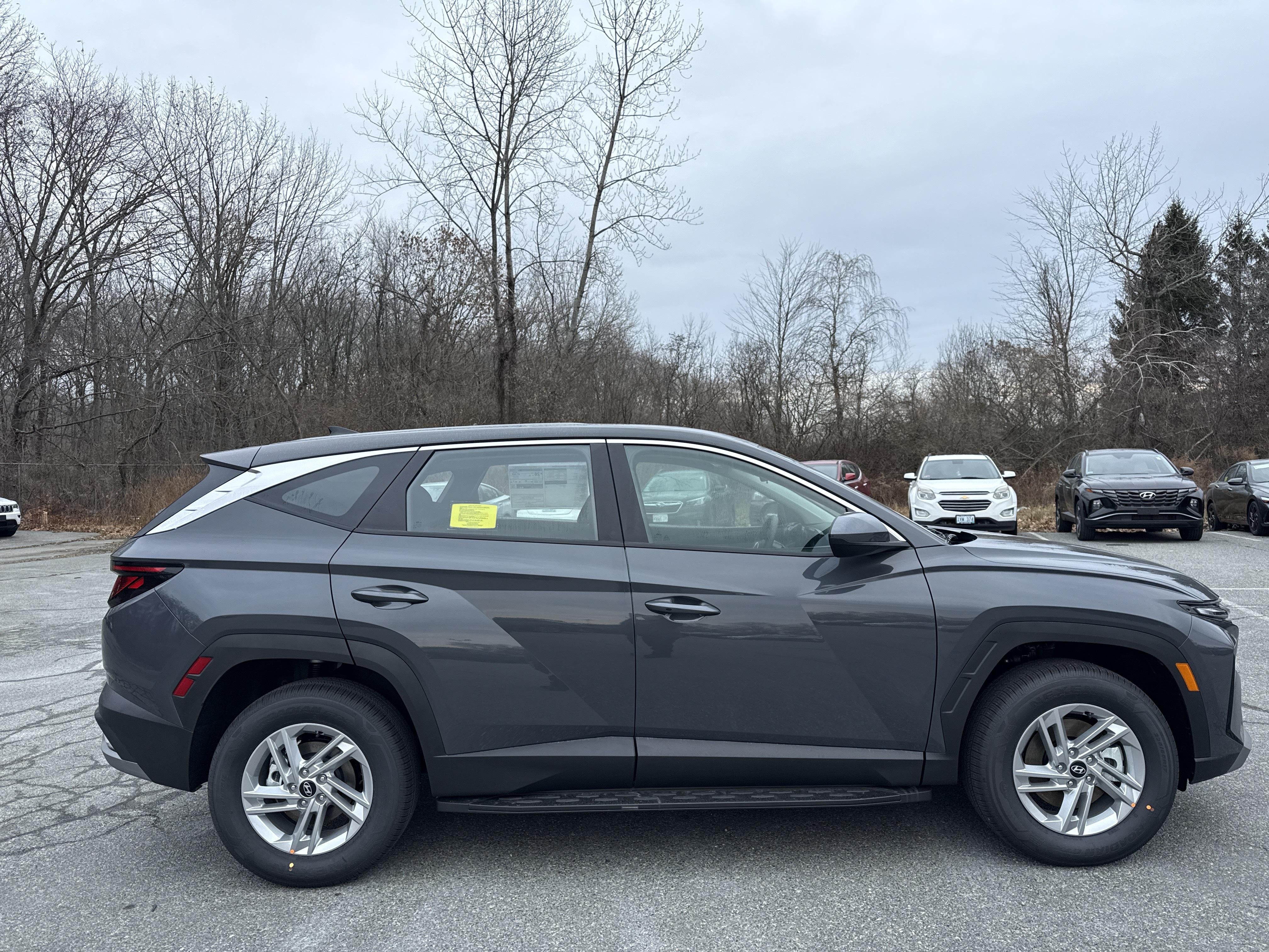 2026 Hyundai TUCSON SE