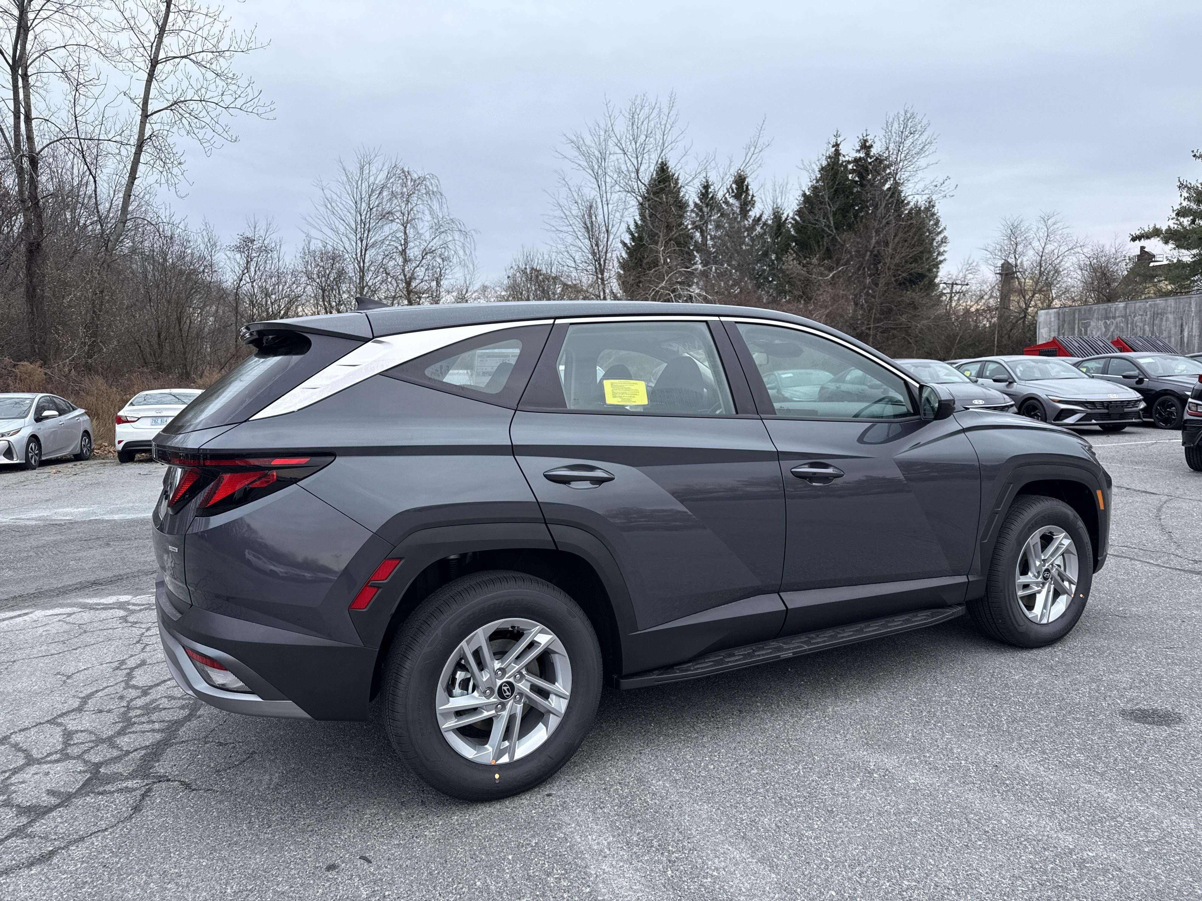 2026 Hyundai TUCSON SE