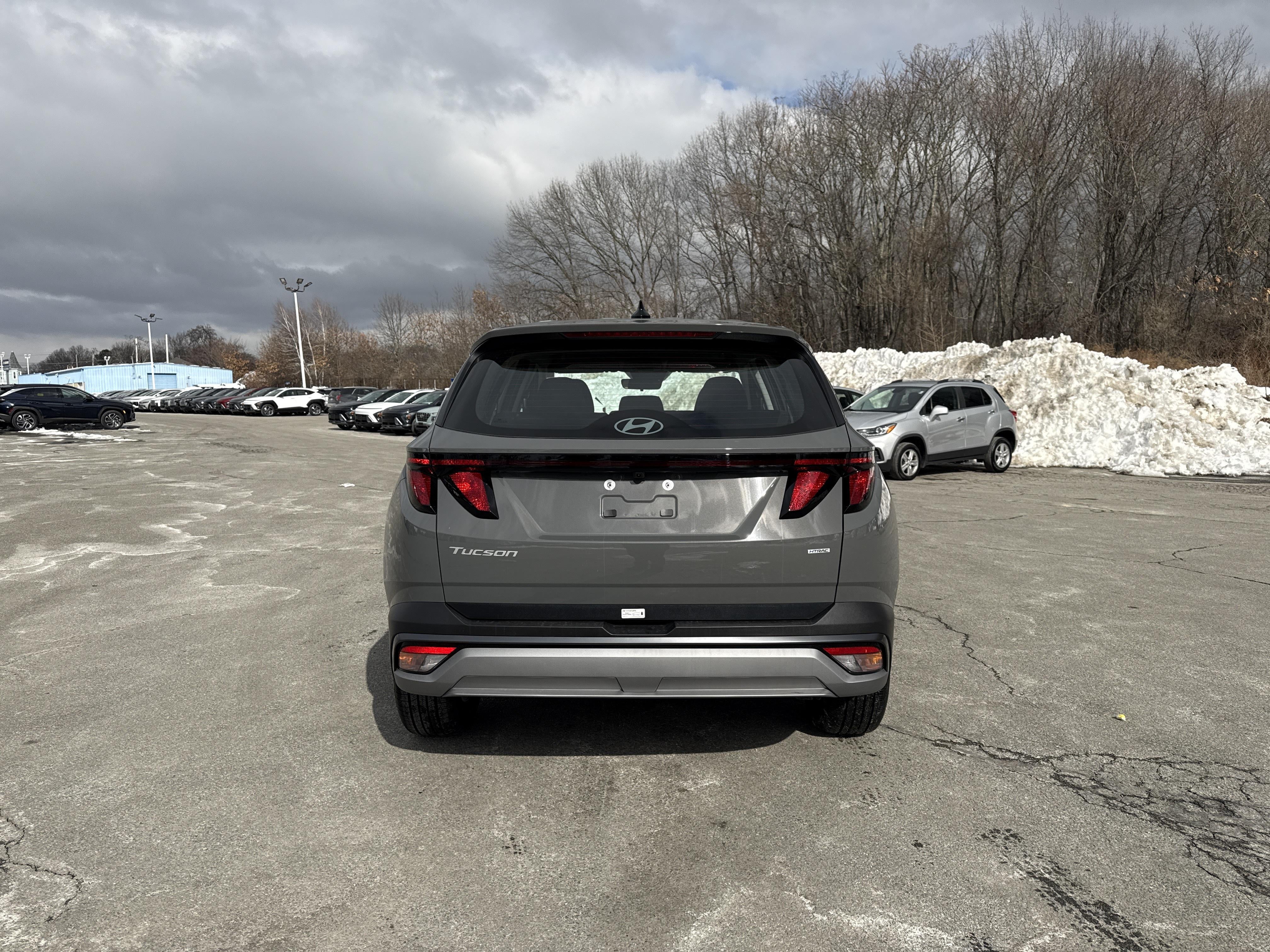 2026 Hyundai TUCSON SE