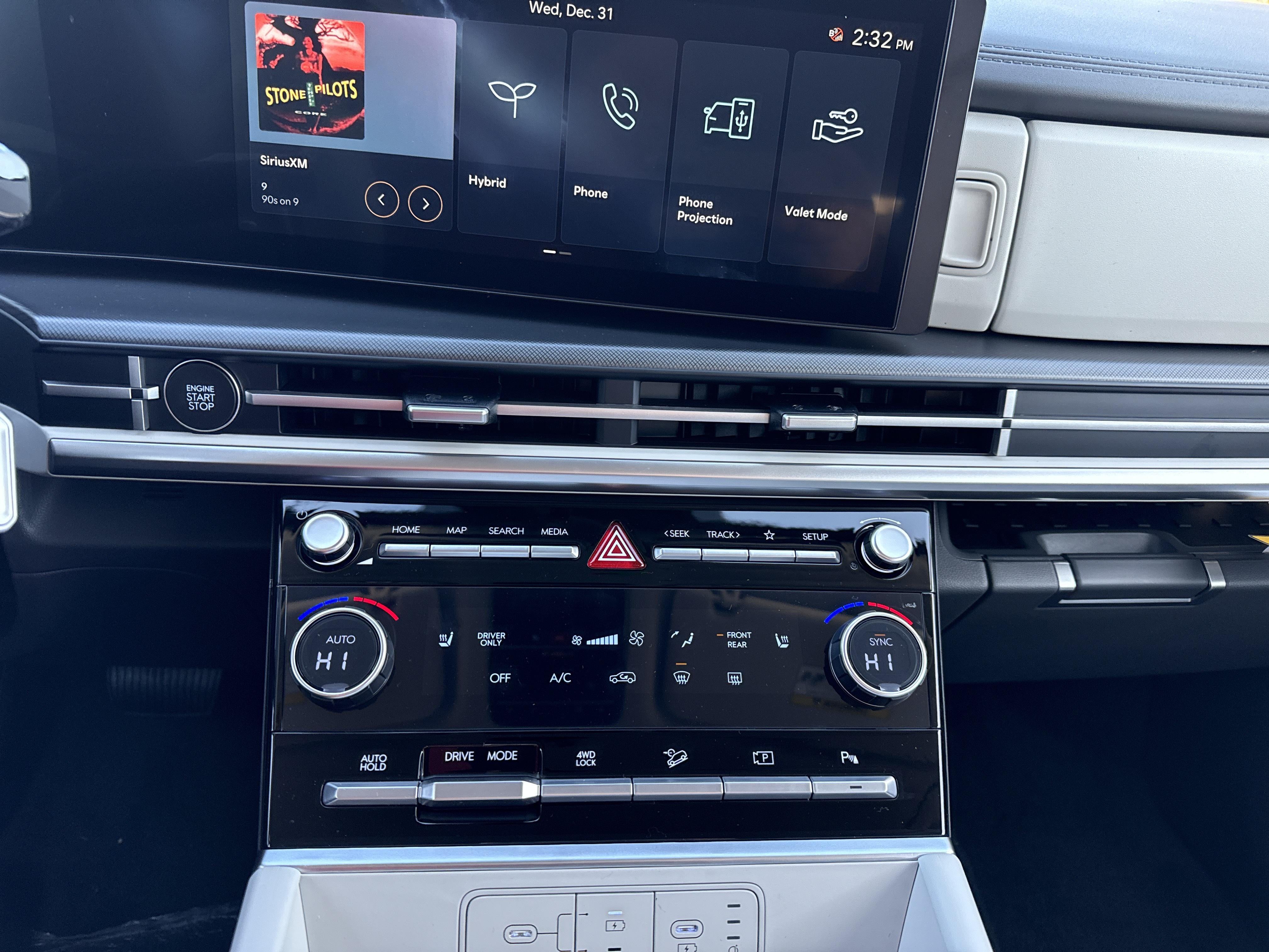 2026 Hyundai SANTA FE HYBRID SEL