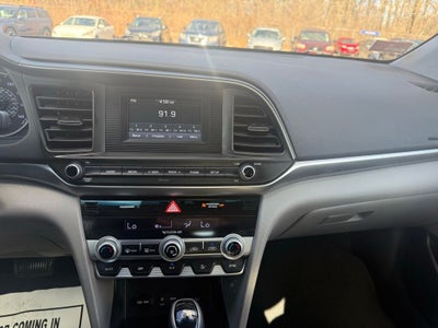 2020 Hyundai ELANTRA SE