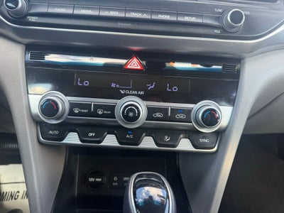 2020 Hyundai ELANTRA SE