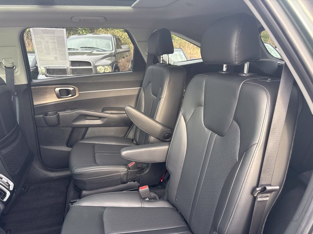 2023 Kia Sorento X-Line EX