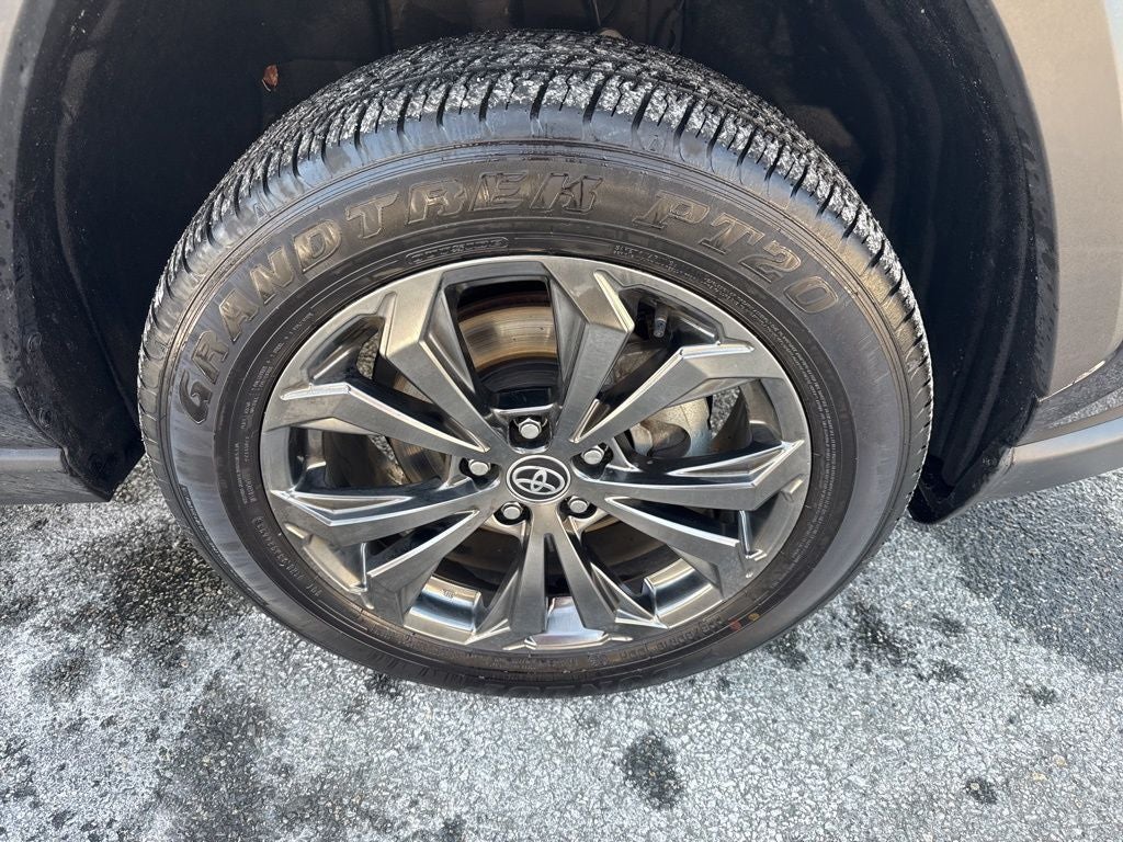 2024 Toyota RAV4 Hybrid XLE Premium