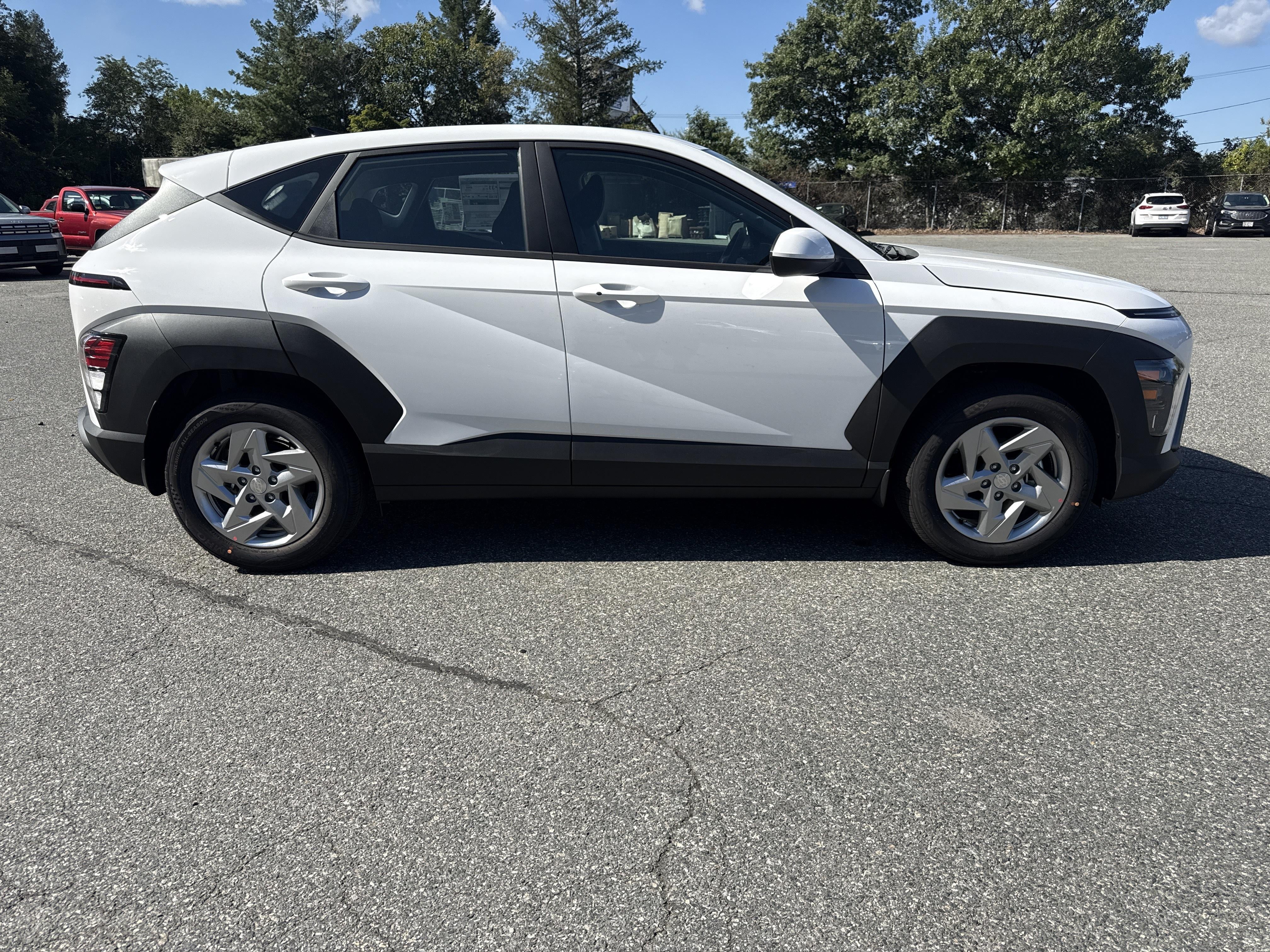 2027 Hyundai KONA SE