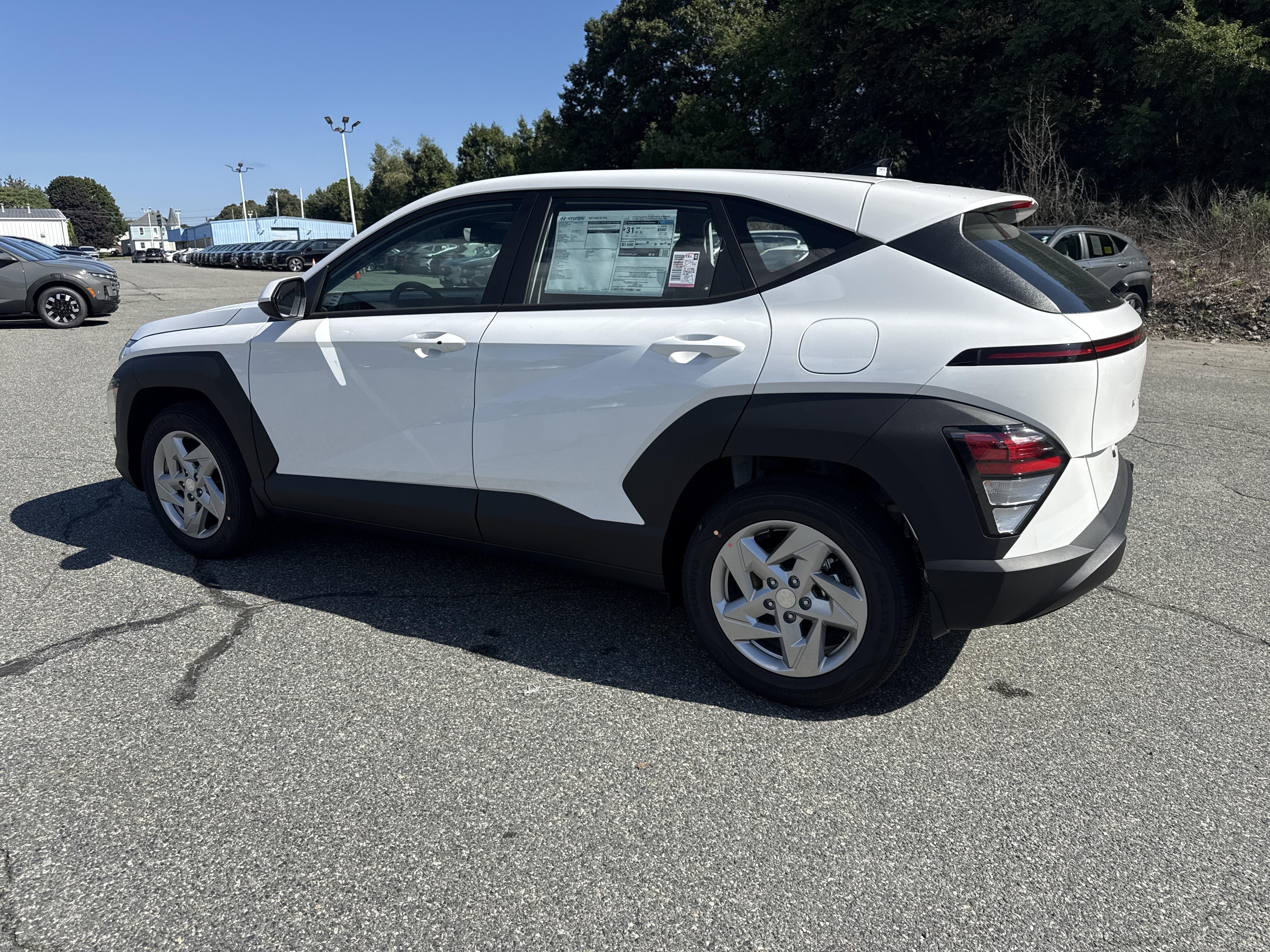 2027 Hyundai KONA SE