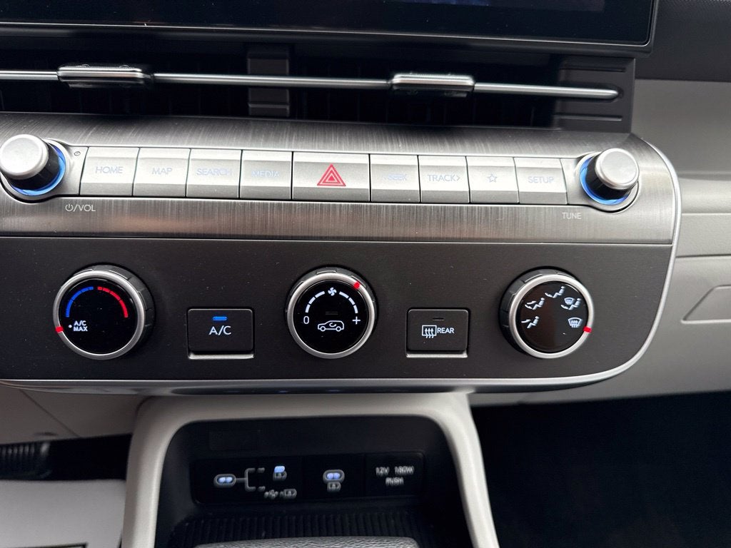 2024 Hyundai KONA SE