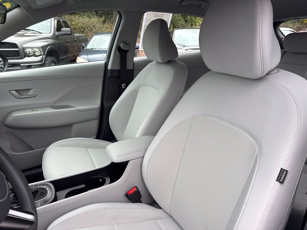 2024 Hyundai KONA SE