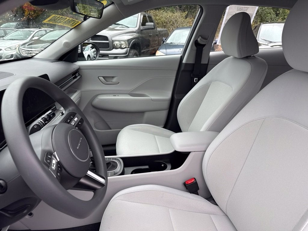 2024 Hyundai KONA SE