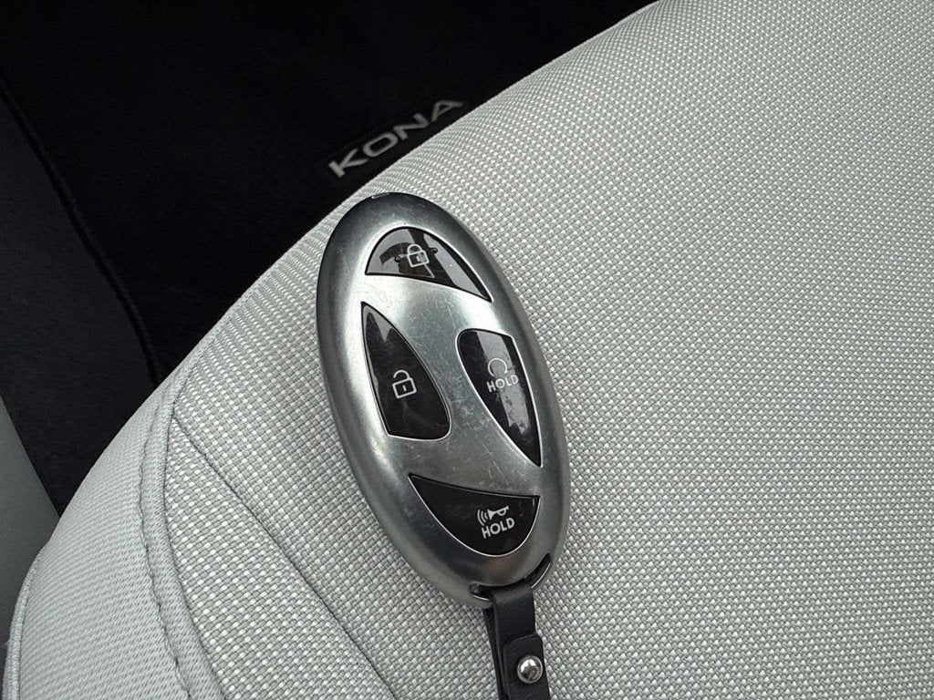 2024 Hyundai KONA SE