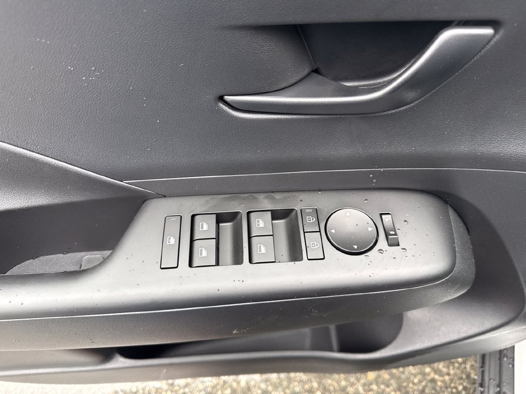 2027 Hyundai KONA SE