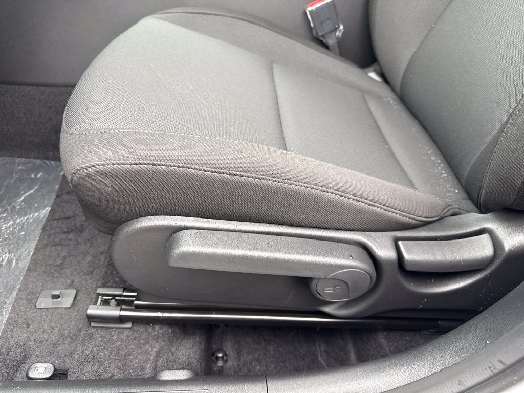 2027 Hyundai KONA SE