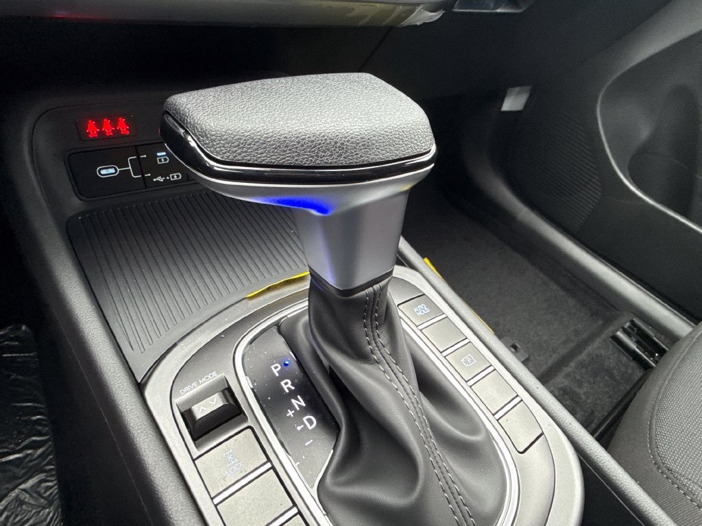 2027 Hyundai KONA SE