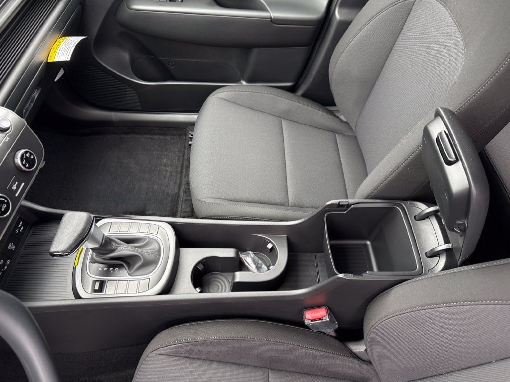 2027 Hyundai KONA SE