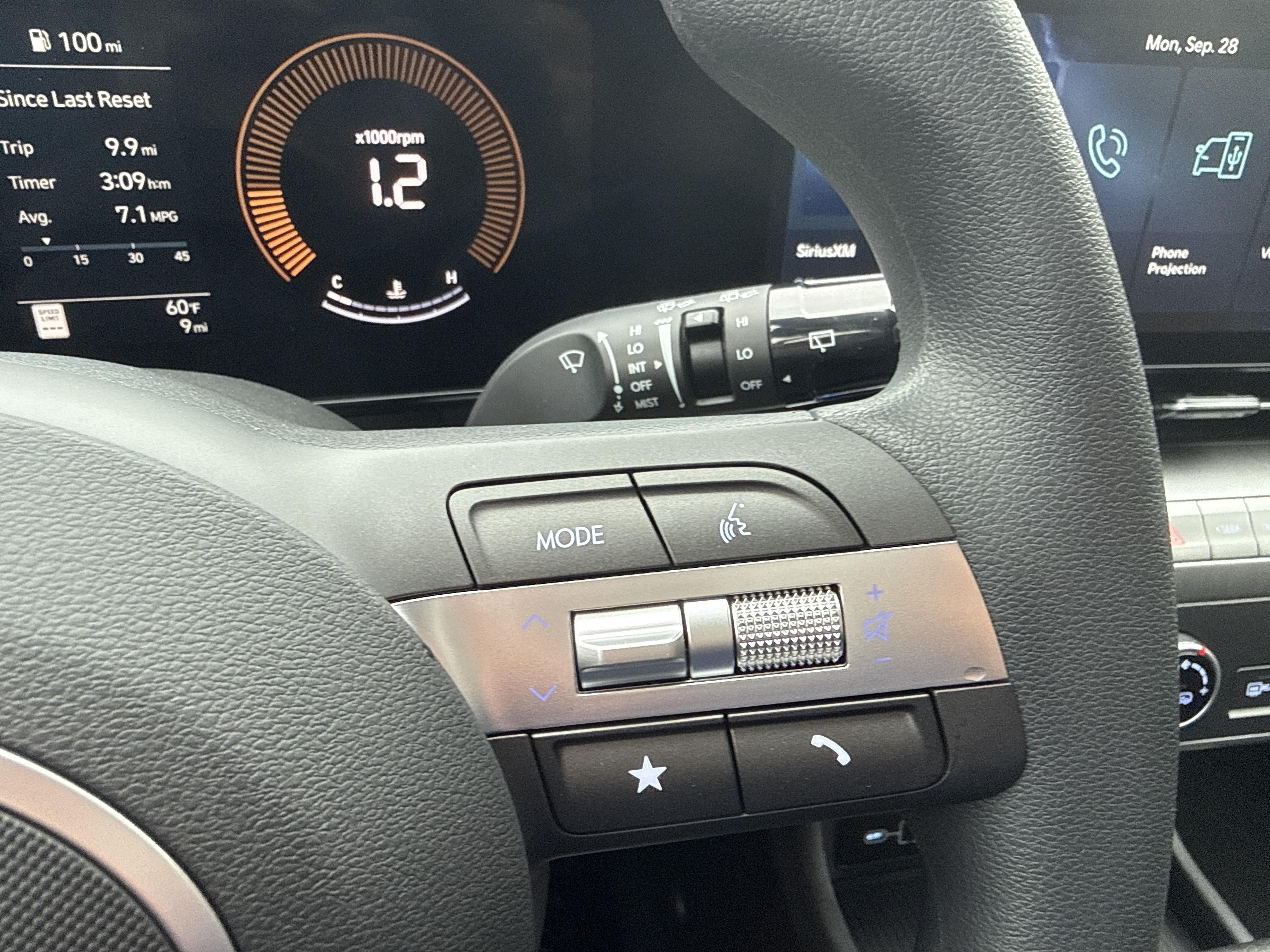 2027 Hyundai KONA SE
