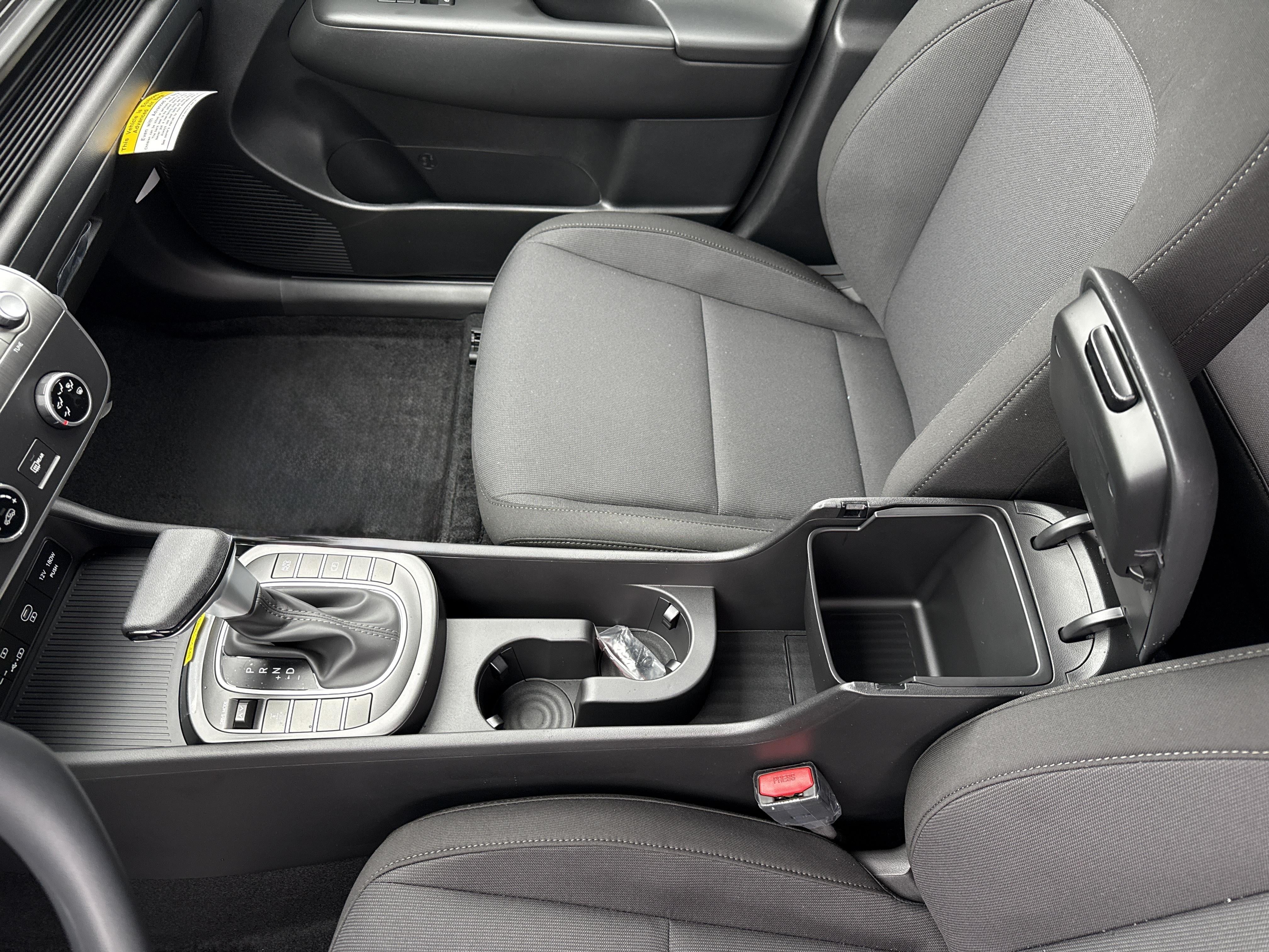 2027 Hyundai KONA SE