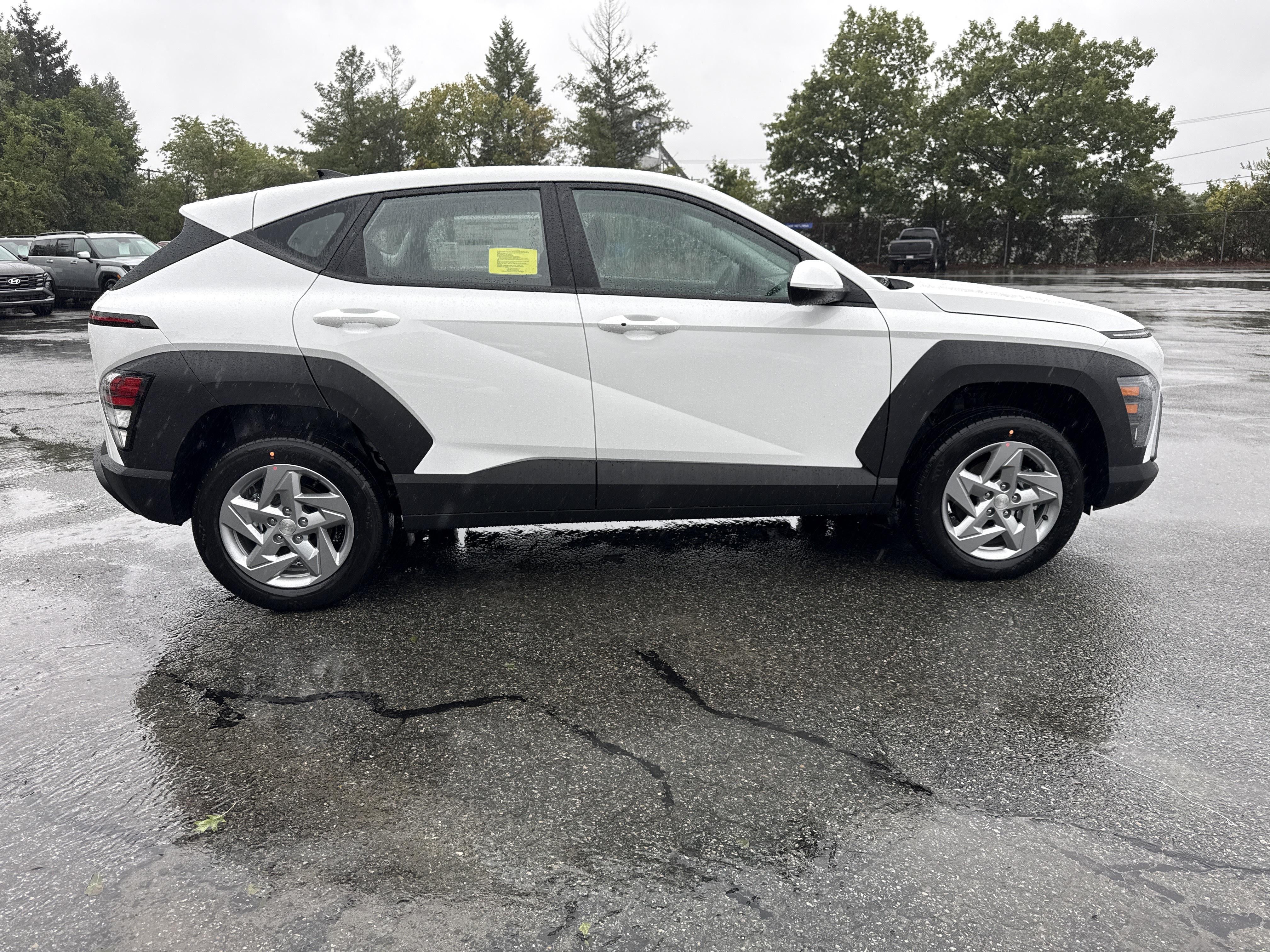 2027 Hyundai KONA SE