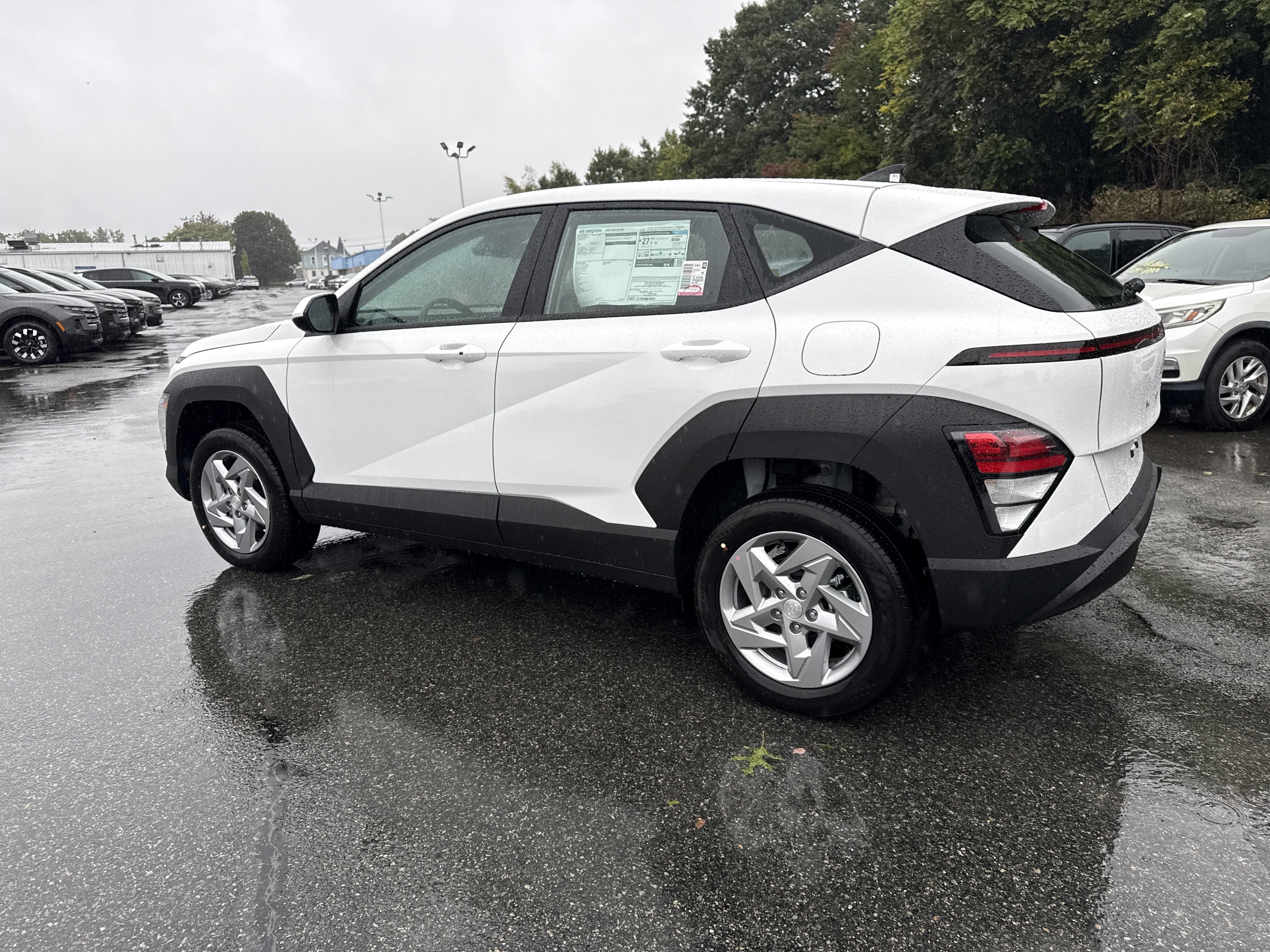 2027 Hyundai KONA SE