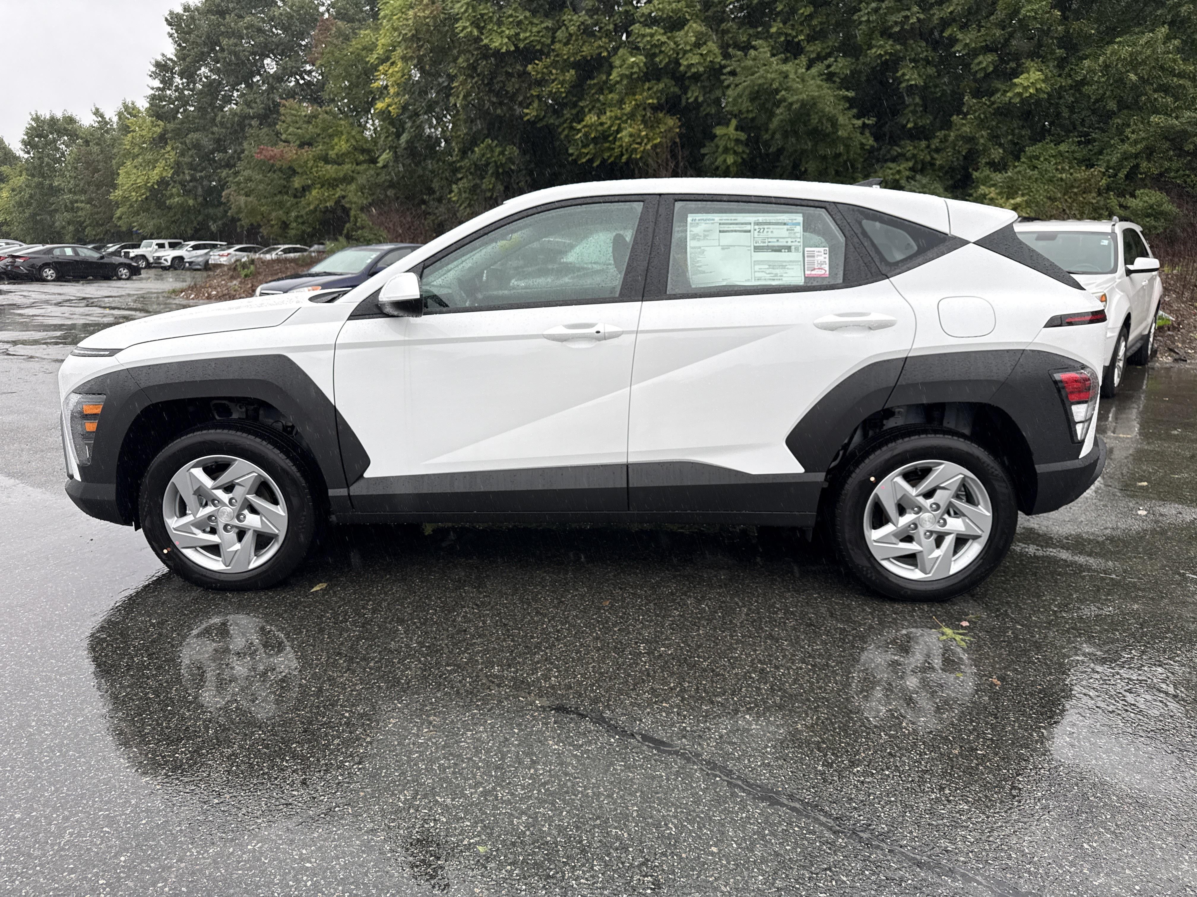 2027 Hyundai KONA SE