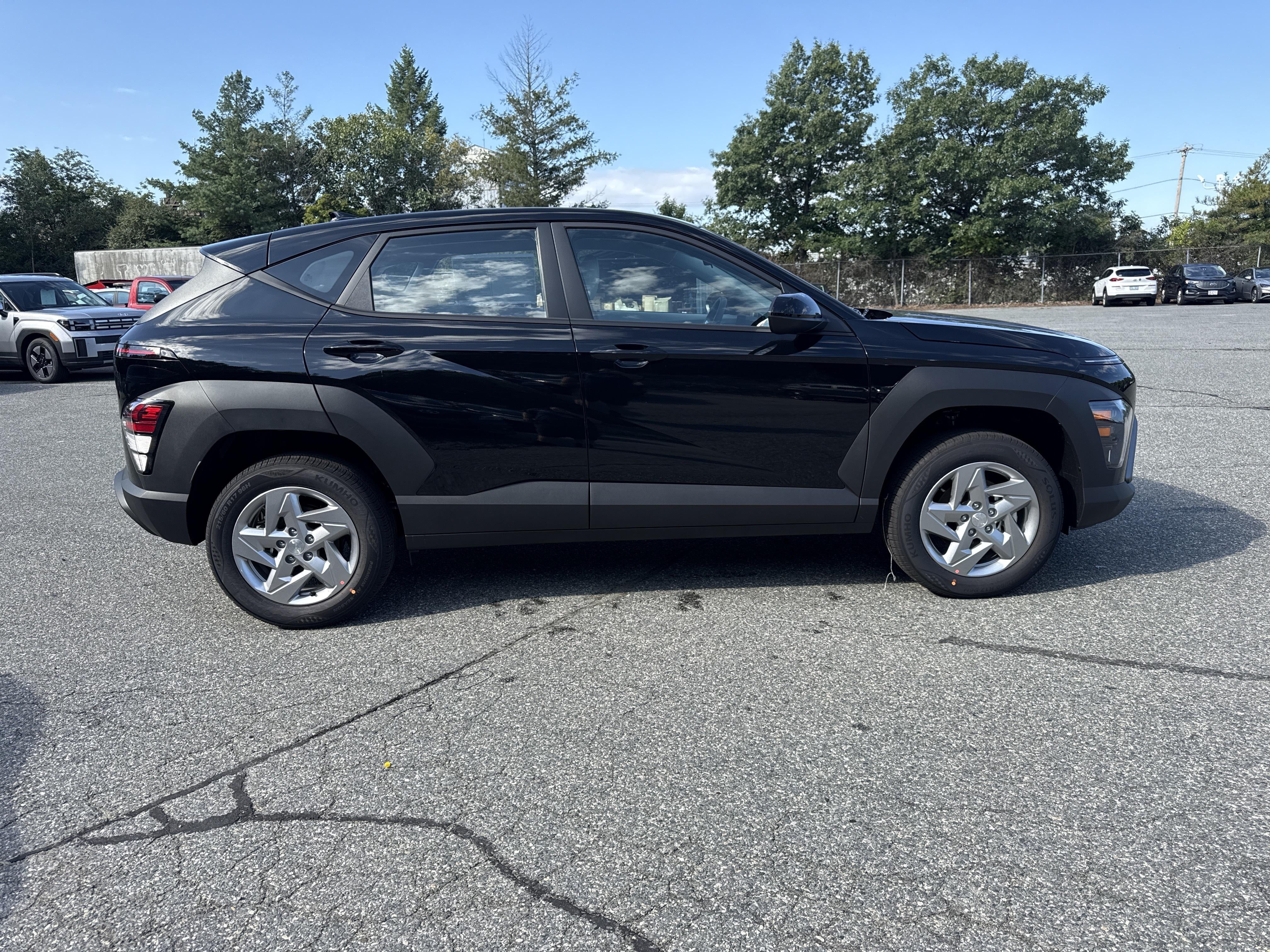 2027 Hyundai KONA SE