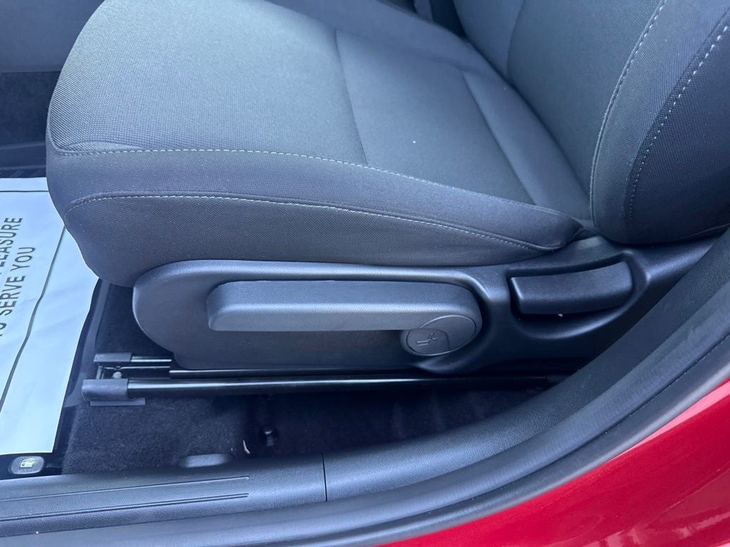 2025 Hyundai KONA SE