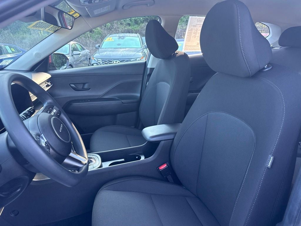 2025 Hyundai KONA SE