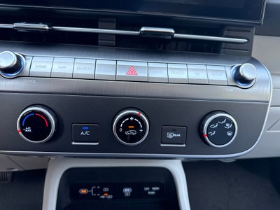 2027 Hyundai KONA SE