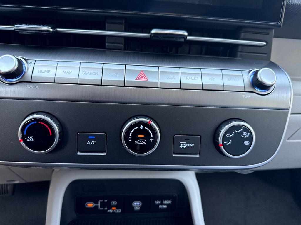 2027 Hyundai KONA SE
