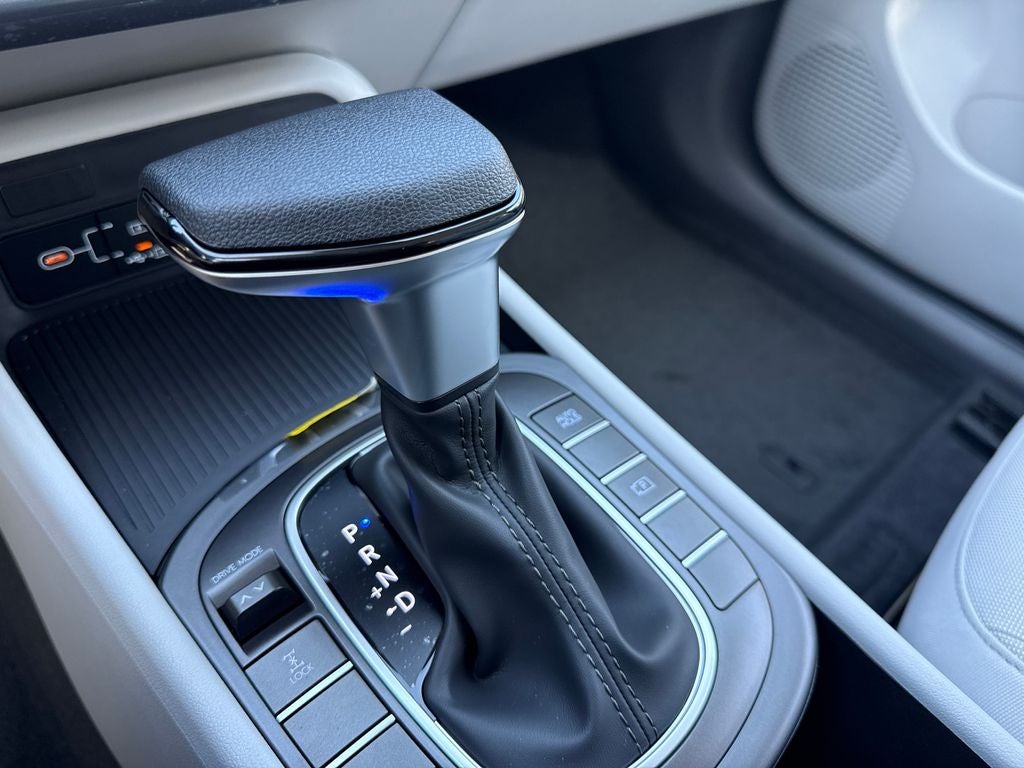 2027 Hyundai KONA SE