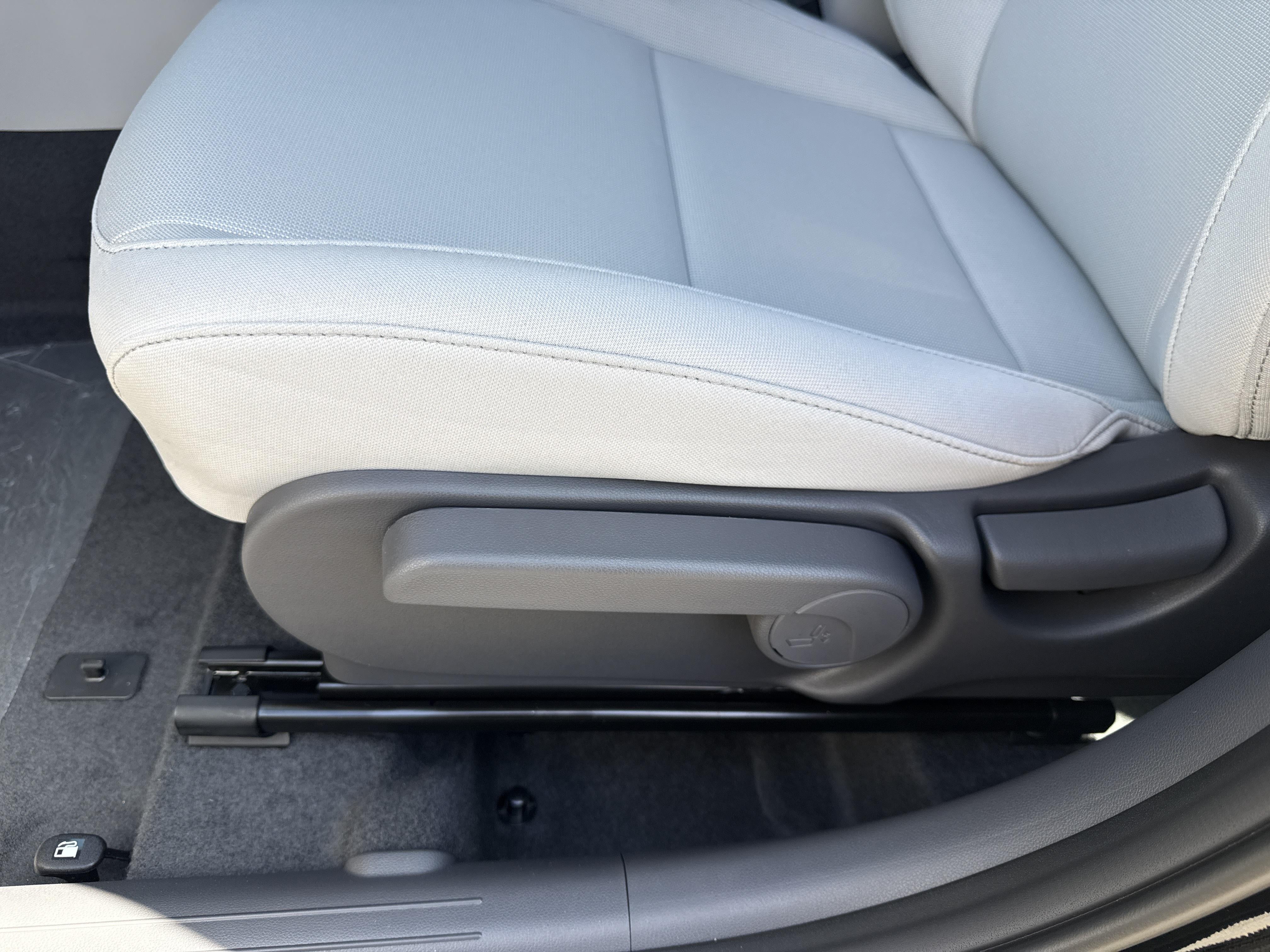 2027 Hyundai KONA SE